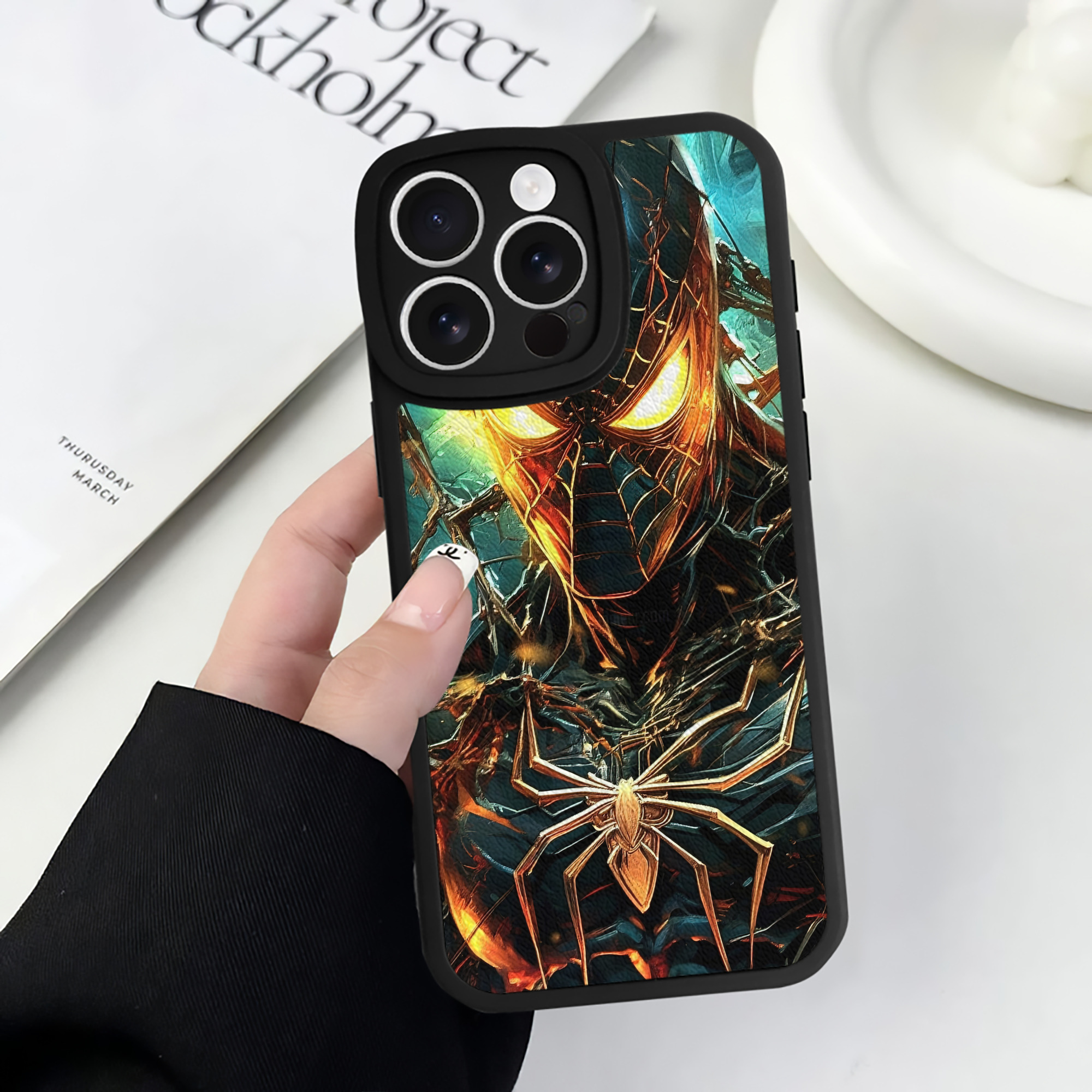Spider Man スパイダーマン 【iPhone 16シリーズ対応】シリコンスマホケース（レザー調） 材質：シリコン